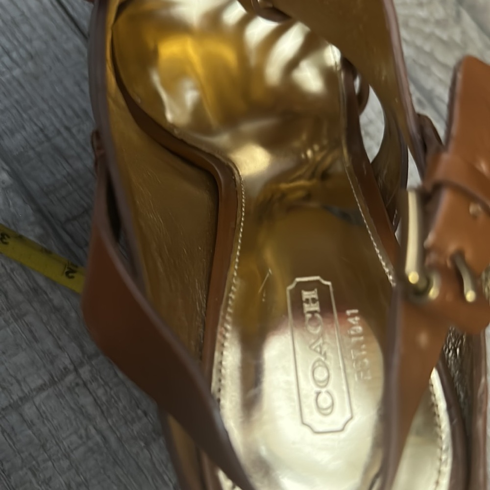 Shoes - Picture 5 of 6